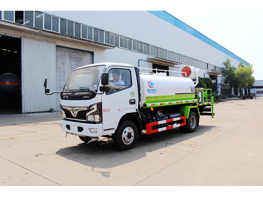東風(fēng)小多利卡抑塵灑水車(國(guó)六5立方/30-40米霧炮)