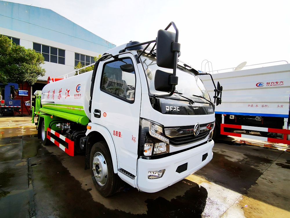 東風(fēng)大多利卡霧炮灑水車(國(guó)六9立方/30-40米霧炮)