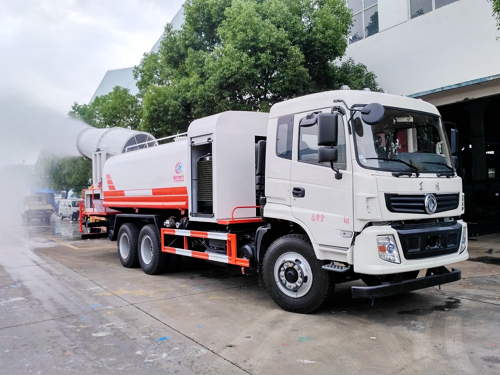 東風(fēng)隨專(zhuān)后雙橋霧炮車(chē)(國(guó)五16立方/50-120米霧炮)