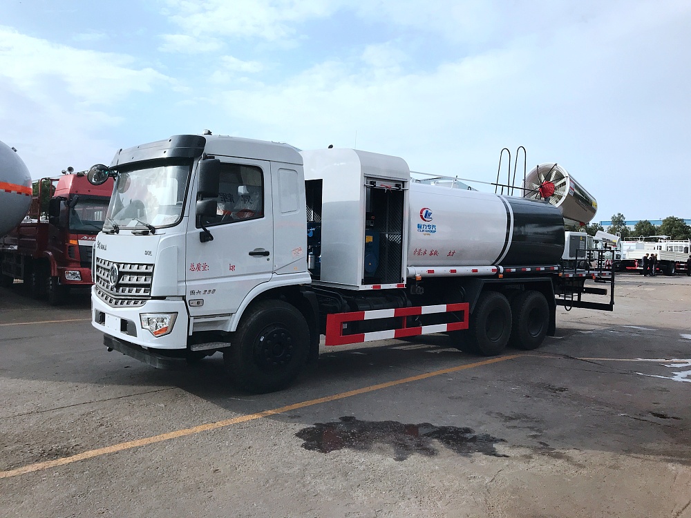 東風(fēng)專底D3L后雙橋抑塵車(國(guó)六16立方/50-120米霧炮)
